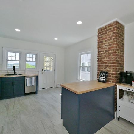 Deck View Of Hudson River & Mt Beacon / Boho Suite Newburgh Ngoại thất bức ảnh
